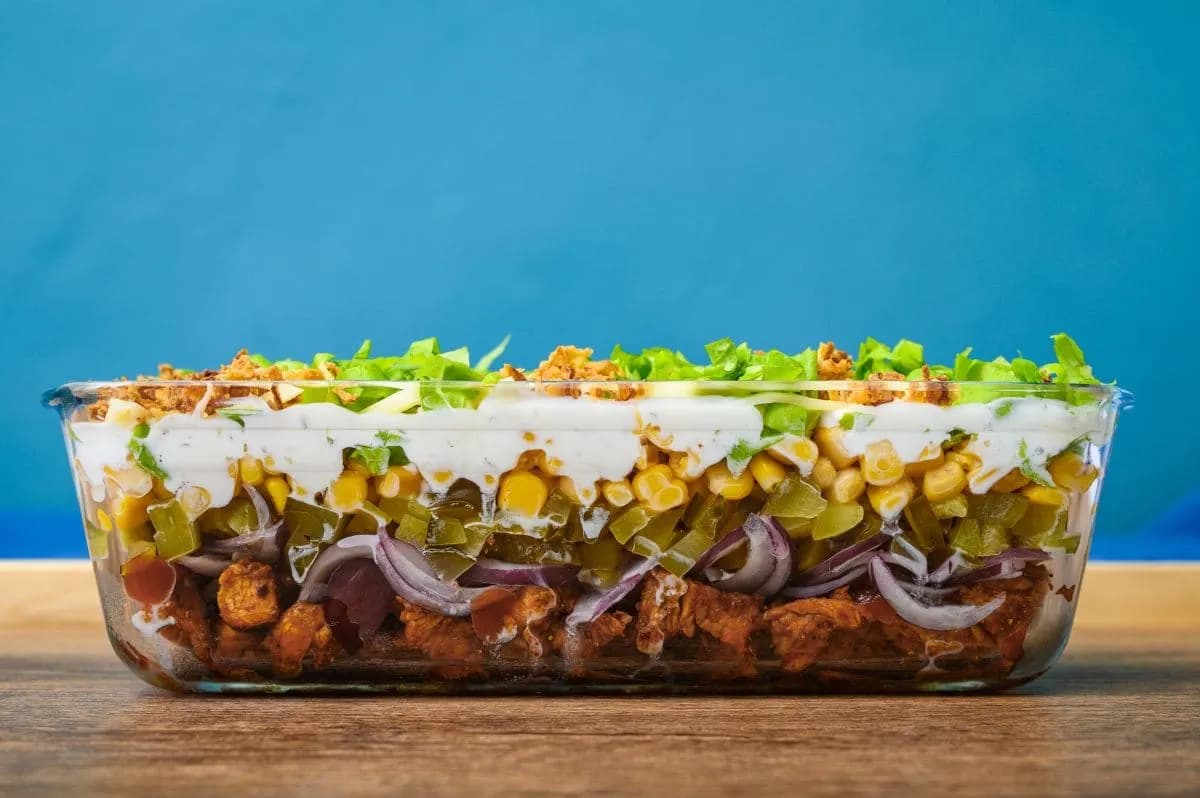 Sałatka gyros jakie warstwy: odkryj idealne składniki i kolejność