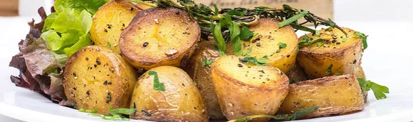 Ile kalorii mają ziemniaki z sosem? Zaskakujące wartości kaloryczne