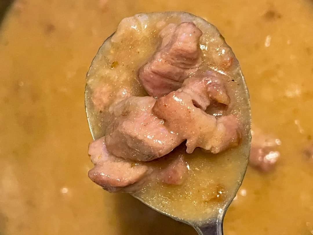 Jak zrobić sos z mięsa smażonego, który zachwyci Twoich gości