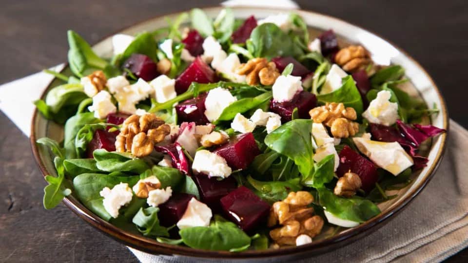 Jak ugotować buraki do sałatki - proste sposoby na idealne buraki