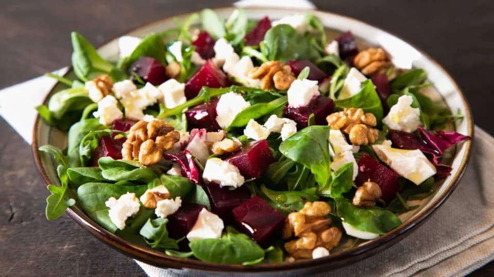 Jak ugotować buraki do sałatki - proste sposoby na idealne buraki